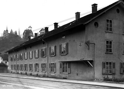 First workers’ residence in Mühlental, built in 1868 (demolished in 1956), photograph 1951