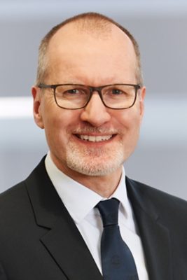Jens Frisenborg: Head of Business Unit Industry / Utility
