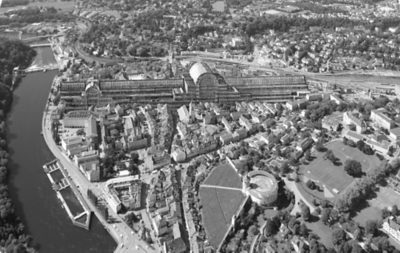 Montage Altstadt Schaffhausen mit Crystal Palace von Christian Wäckerlin