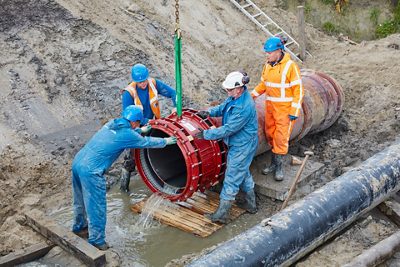 MULTI/JOINT® connects a cast iron pipe thanks to its versatile application.