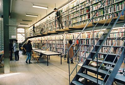 Eisenbibliothek in Museen