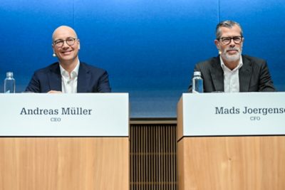 CEO Andreas Mueller, links, und CFO Mads Joergensen, an der Bilanzmedienkonferenz der Georg Fischer GF, am Mittwoch, 01. Maerz 2023, in Zuerich. (Georg Fischer/ Keystone / Melanie Duchene)