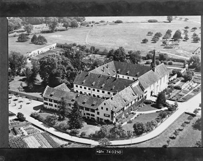 Das restaurierte Klostergut Paradies 25 Jahre später im Jahr 1974.