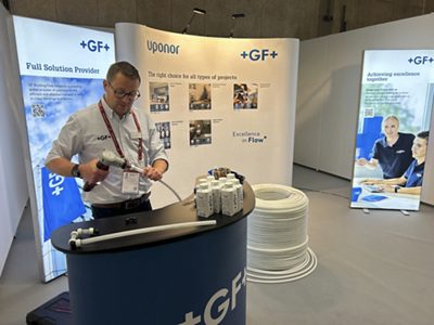 Experiencing Excellence in Flow: While some visitors tested their practical capabilities in pipe bending, teachers, parents, and professionals from all over Europe discovered GF’s flow solutions portfolio for buildings as well as education and career opportunities at Swiss-rooted GF. Source: GF