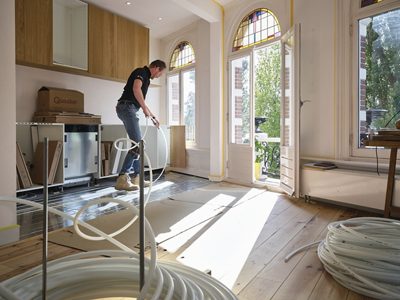 With its low profile, Uponor Siccus 16 is ideal for modernizing existing residential buildings. Photo credits: Paul Lagro