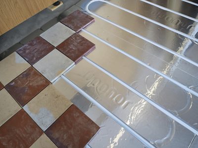 Pipes positioned close to the surface ensure rapid heat transfer. Photo credits: Paul Lagro