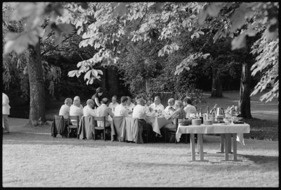 The Swiss Federal Council on a school trip to Klostergut Paradies, 1981 (H. Hasler)