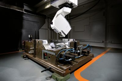A unique machining capability allowed by a unique Laser Head